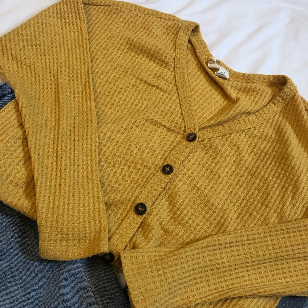 Tilly’s Yellow Waffle Knit Cardigan - Picture 2 of 5